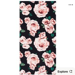 Pottery Barn The Emily & Meritt Roses Towel